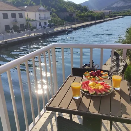 With Parking Space Rogotin, Neretva Delta - Usce Neretve - 23141