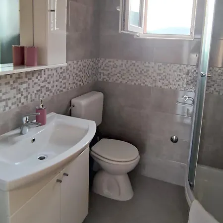 شقة With Parking Space Rogotin, Neretva Delta - Usce Neretve - 23141