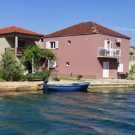 With Parking Space Rogotin, Neretva Delta - Usce Neretve - 23141 شقة